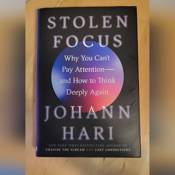 2022 NWT HC/DJ Stolen Focus by Johann Hari - Picture 1 of 5